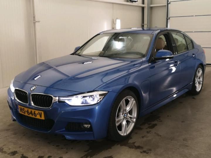 BMW 3 2015 wba8e11070k476546