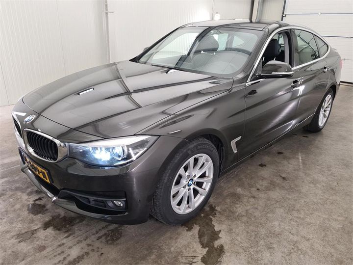 BMW 3 2017 wba8t11020bf85621