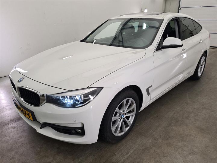 BMW 3 2017 wba8t110x0bf25215