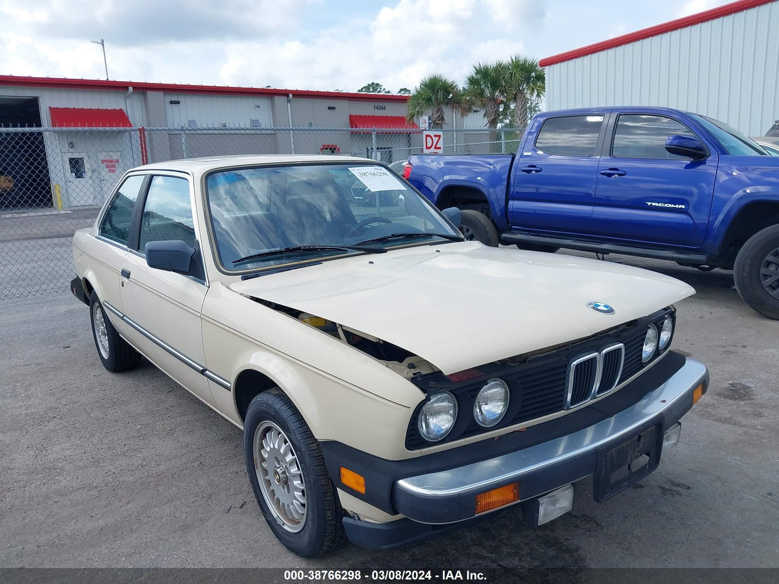 BMW 3ER 1984 wbaak8400e8688773