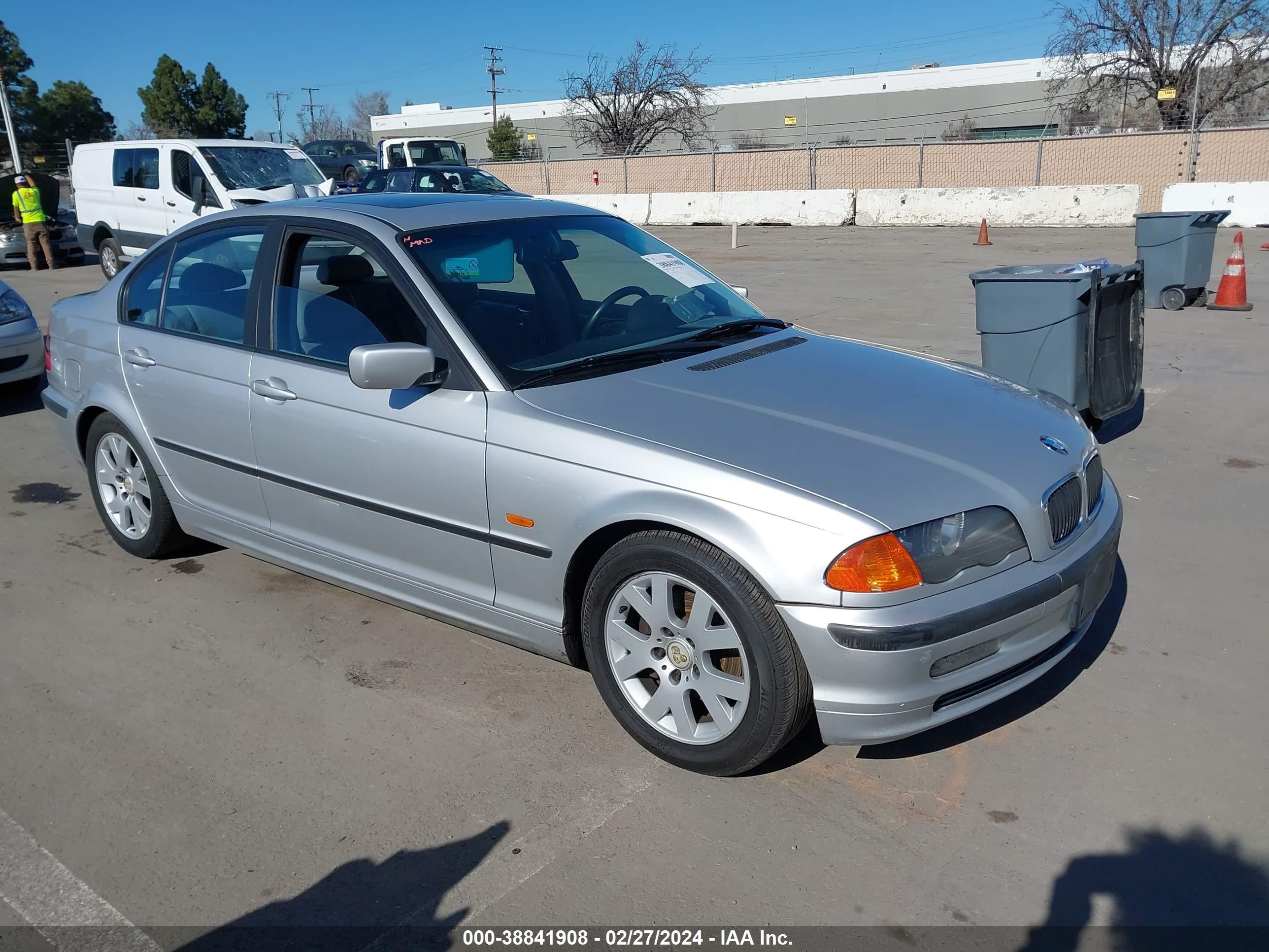 BMW 3ER 1999 wbaam3339xfp60786