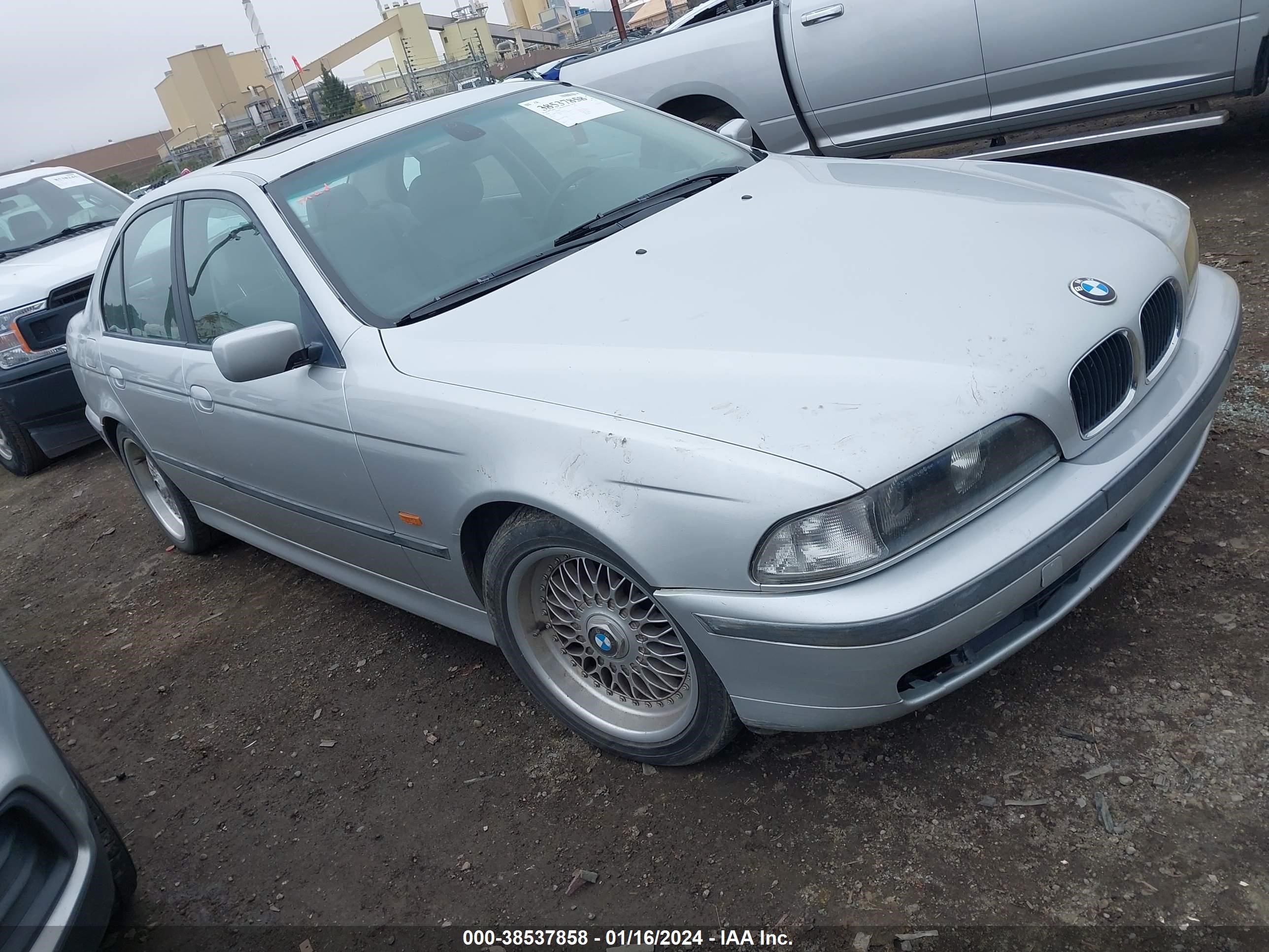 BMW 5ER 2000 wbadm5346yby44154