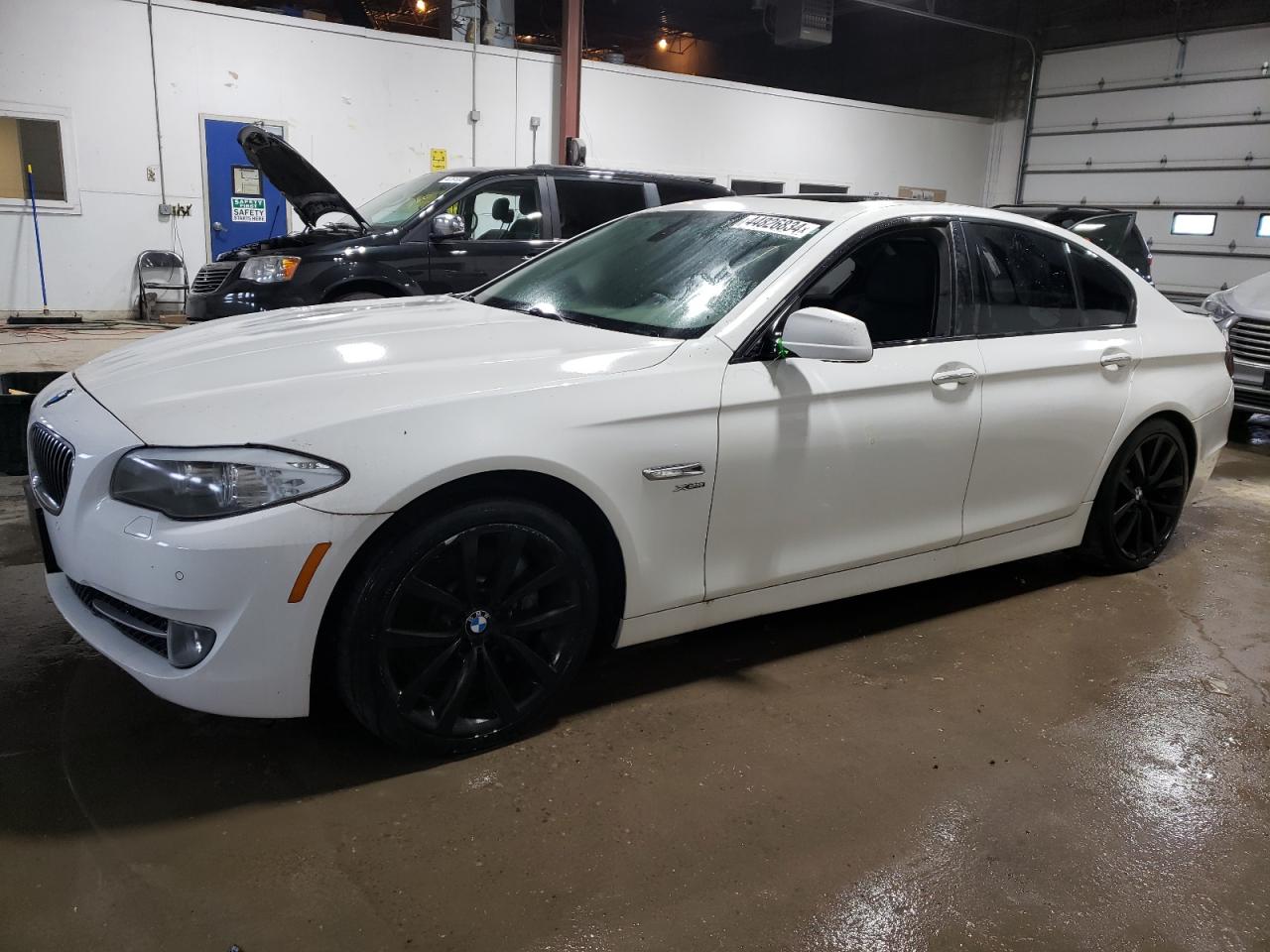 BMW 5ER 2011 wbafu7c57bdu56360