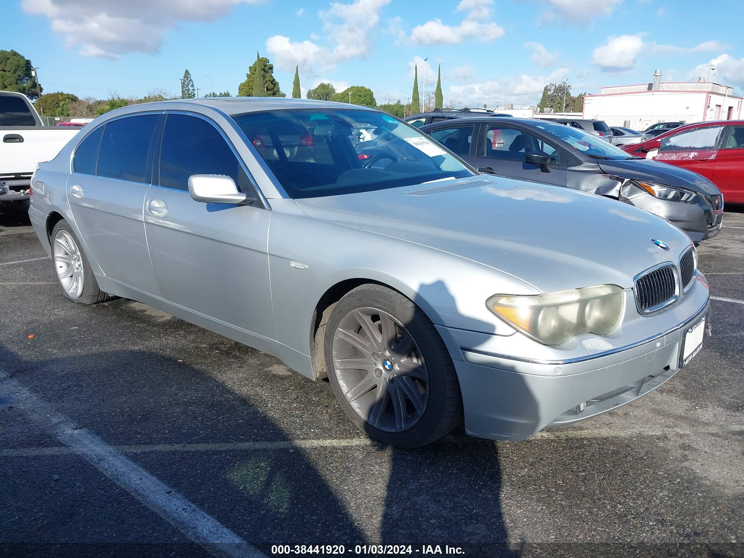 BMW 7ER 2005 wbagn63555ds57484