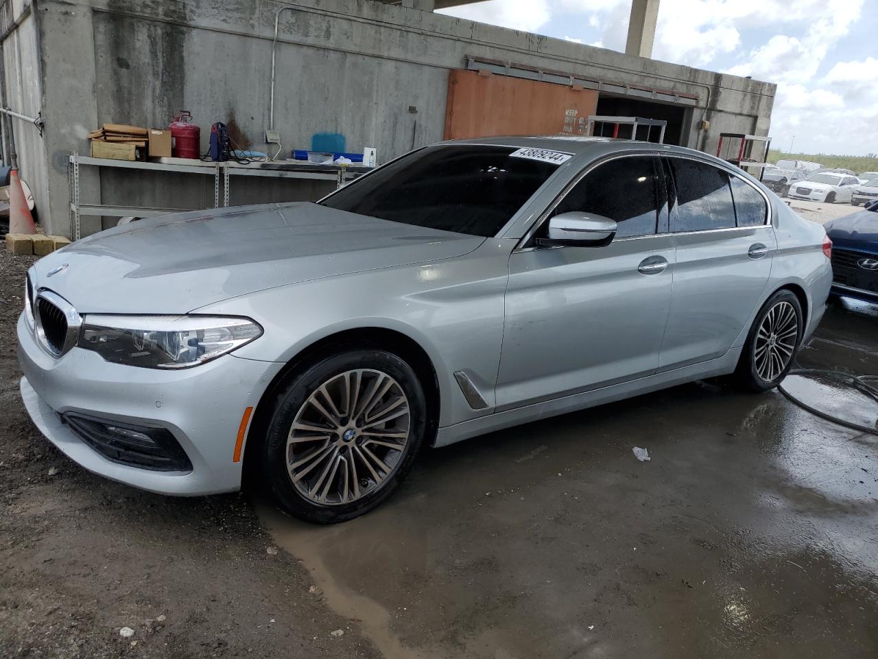 BMW 5ER 2018 wbaja5c54jg899943