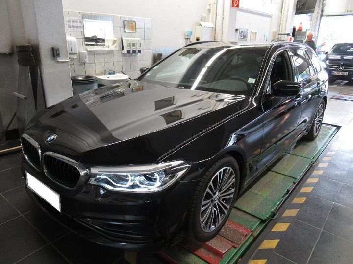 BMW BAUREIHE 5 TOURING 2019 wbajp31000bt76733