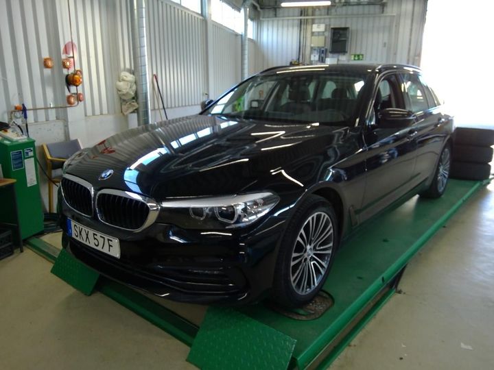 BMW SERIES 5 2019 wbajp3101kbt92538