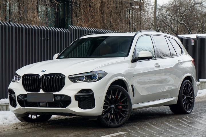 BMW X5 SUV 2022 wbaju410209j71422