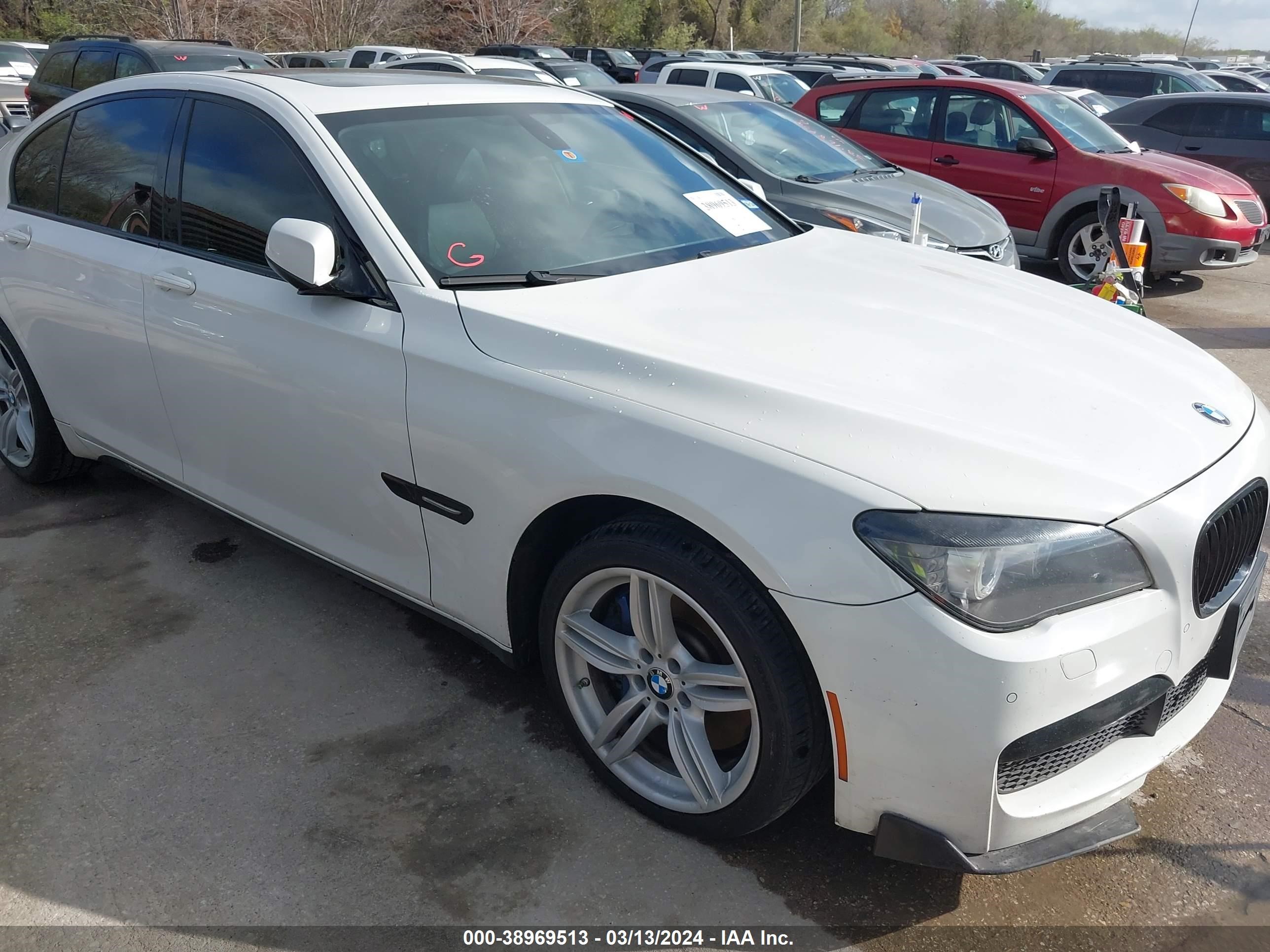 BMW NULL 2012 wbaka8c56cds99984