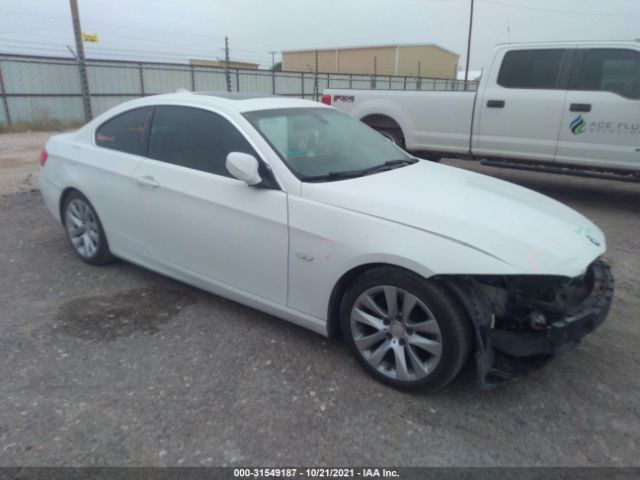 BMW 3 2011 wbake3c56be557601