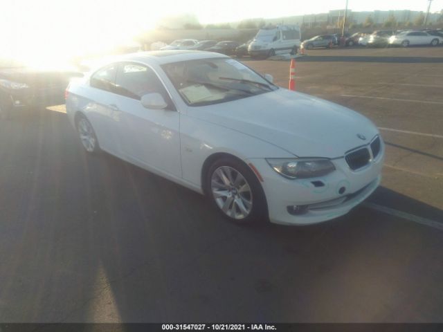 BMW 3 2011 wbake3c59be559083