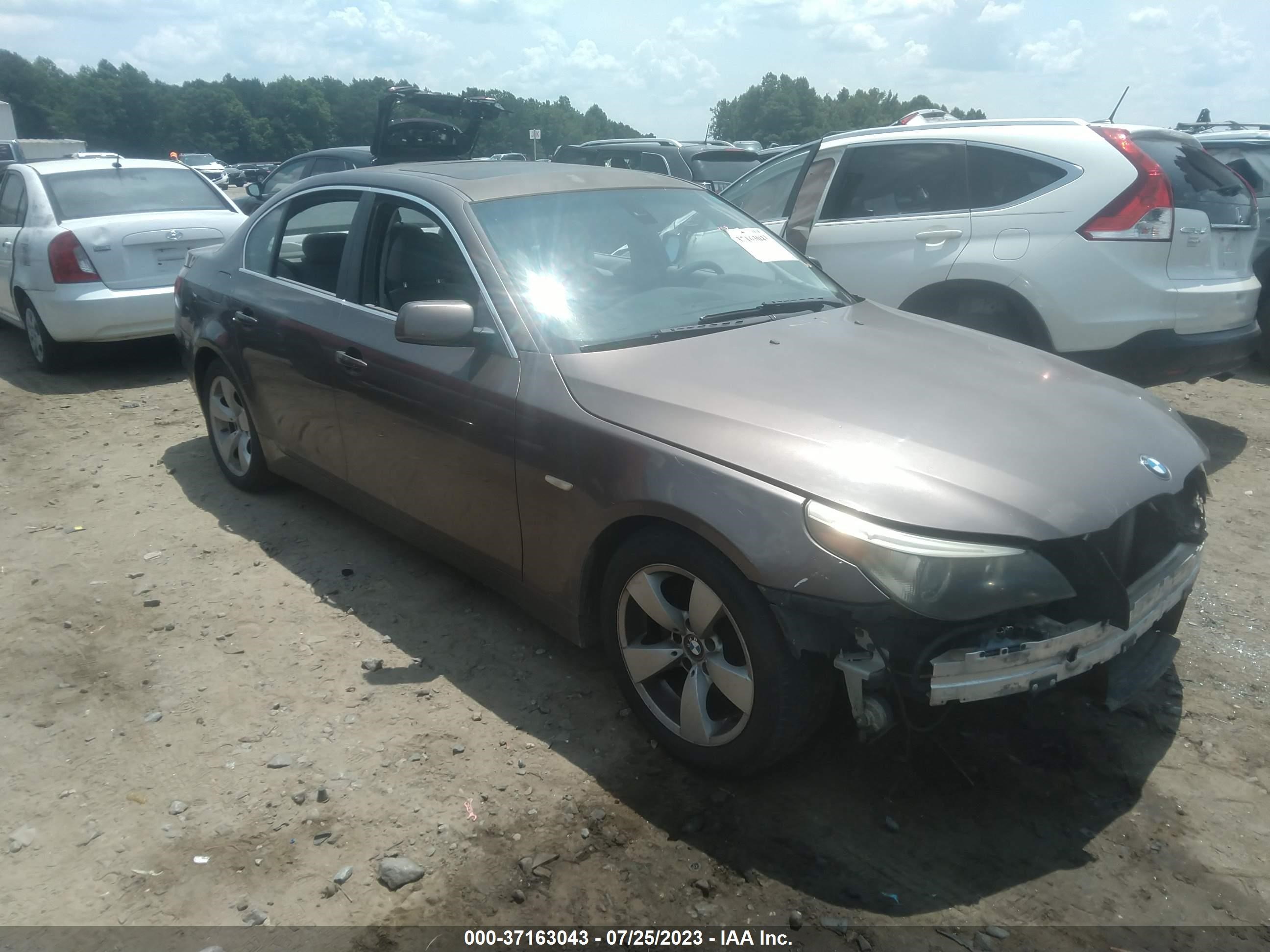 BMW 5ER 2004 wbana73544b064861