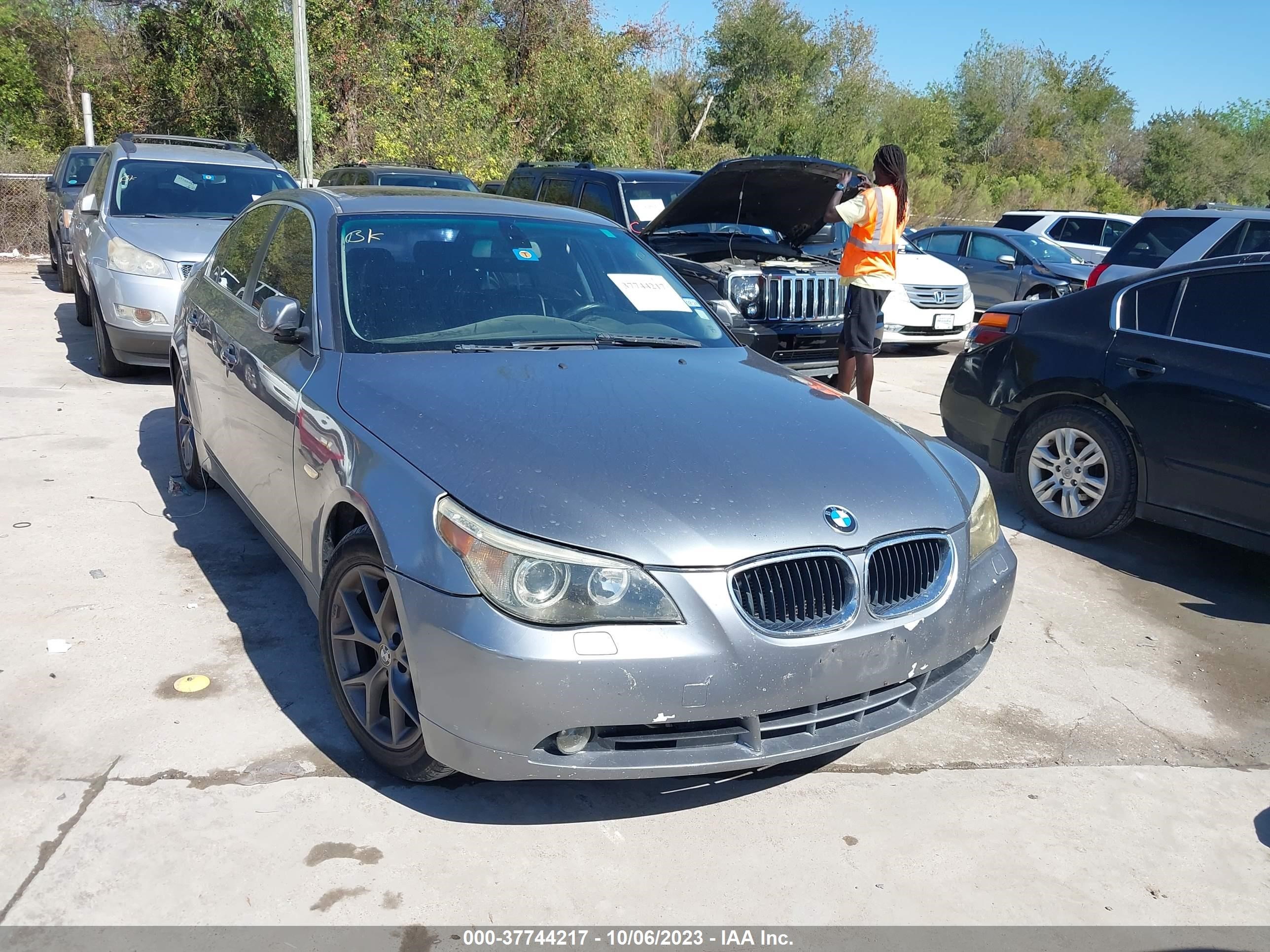 BMW 5ER 2005 wbana73595cr60651