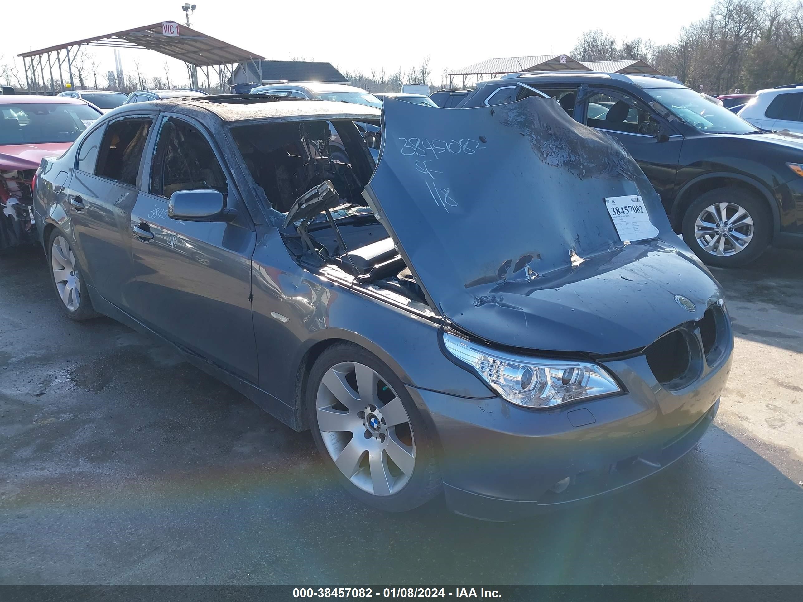 BMW 5ER 2007 wbane73517cm57588