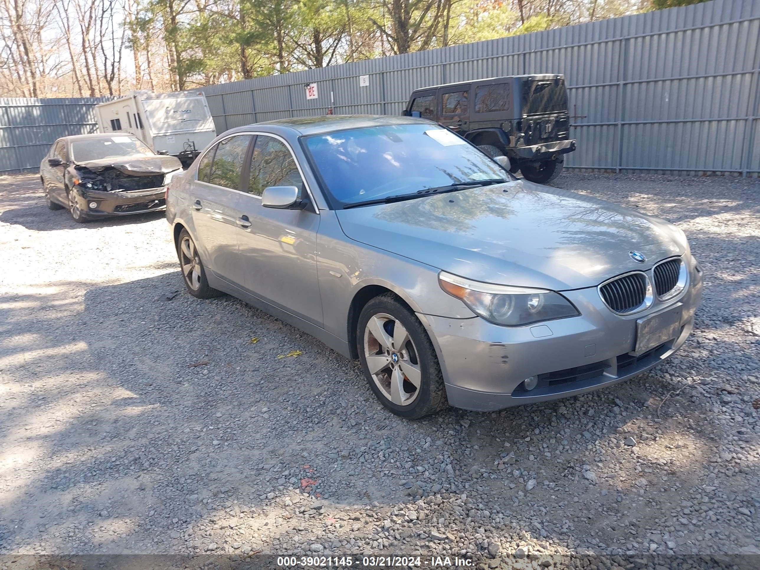 BMW 5ER 2007 wbanf33567cw71384