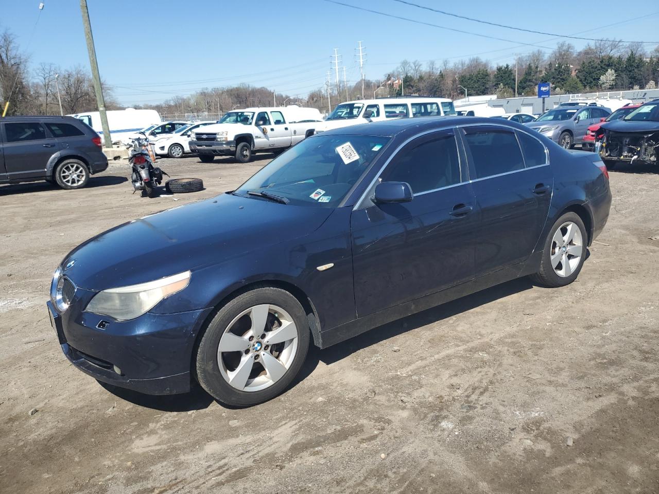 BMW 5ER 2007 wbanf73507cy17768