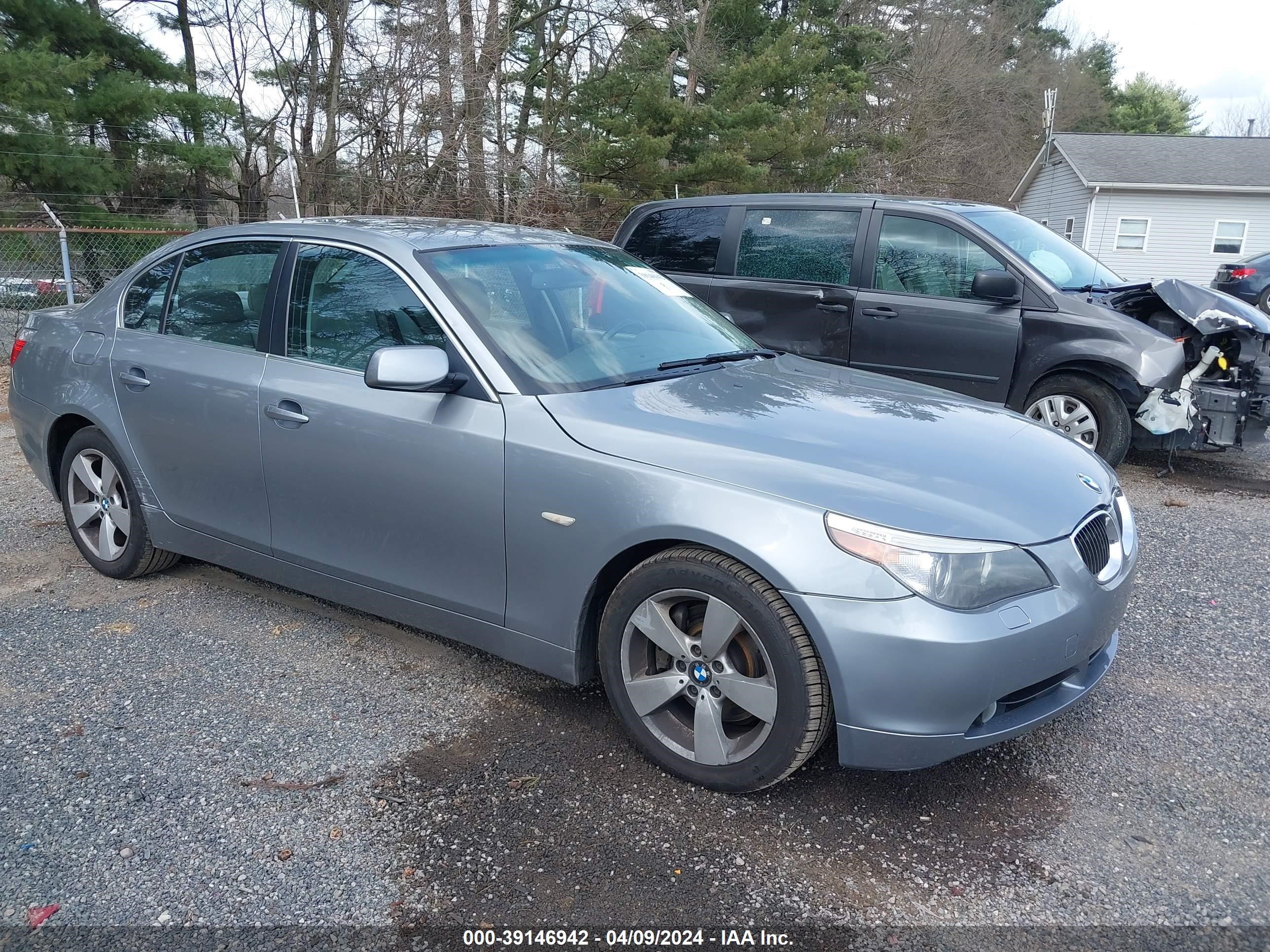 BMW 5ER 2007 wbanf73527cy16783