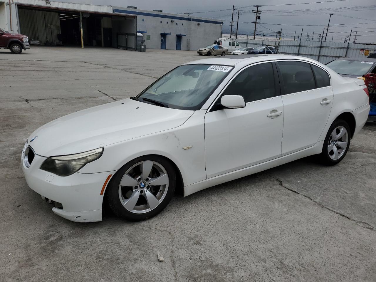 BMW 5ER 2008 wbanu53598ct03882