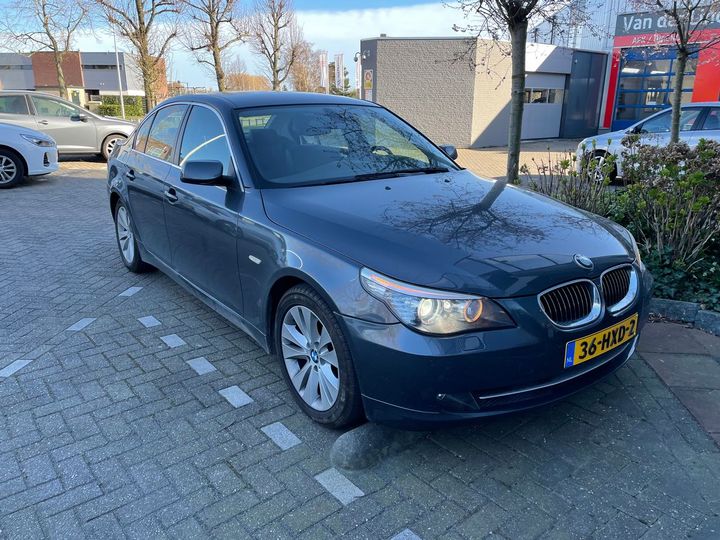 BMW 5-SERIE 2009 wbanu71000ct22585