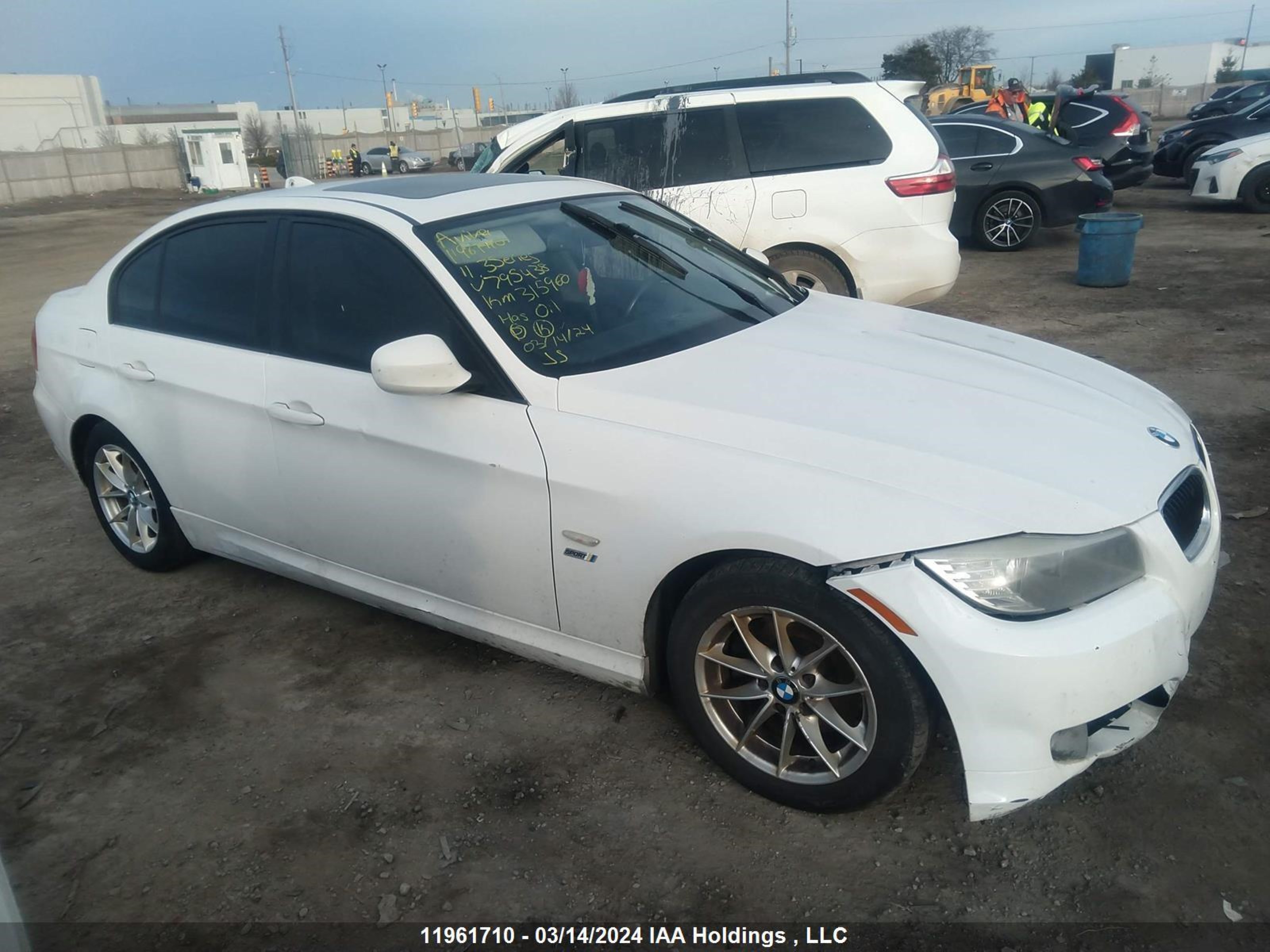 BMW 3ER 2011 wbapg7c57ba795438