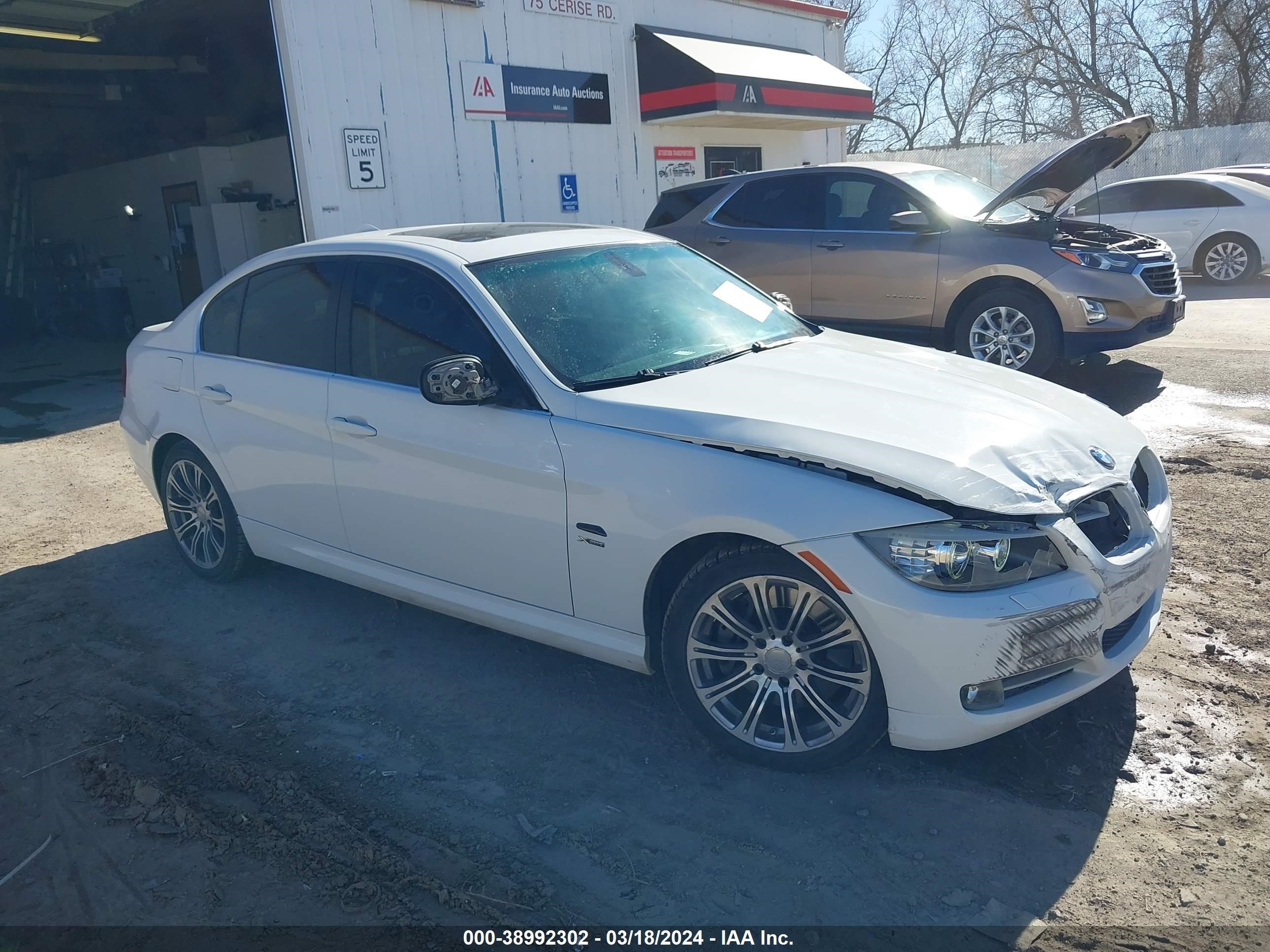 BMW 3ER 2009 wbapl33509a405035