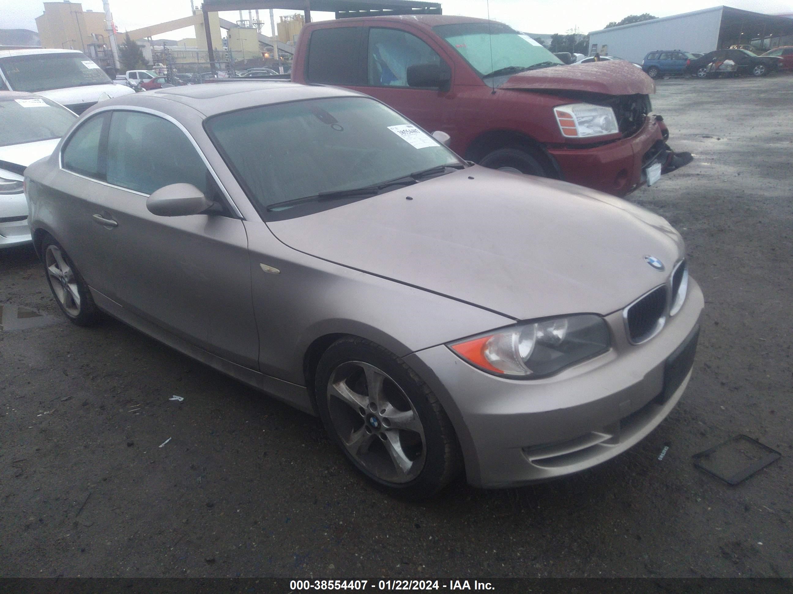 BMW 1ER 2008 wbaup73588vf08910