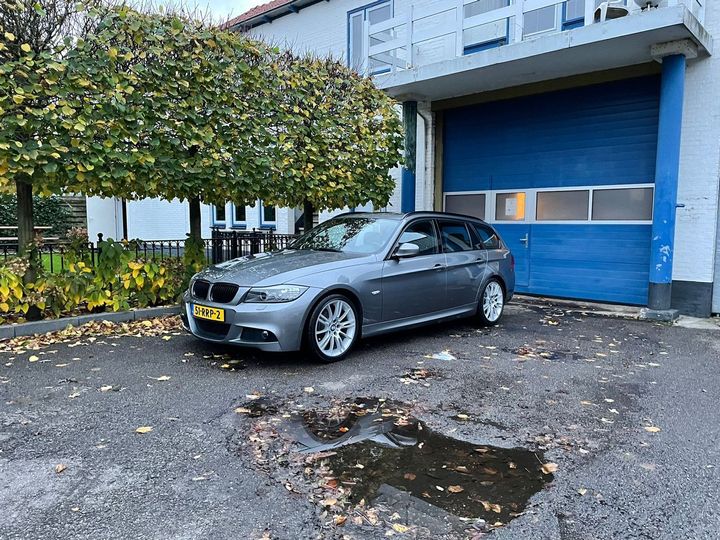 BMW 3-SERIE TOURING 2011 wbaus31000a832957