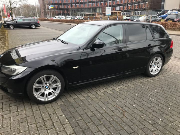 BMW 3-SERIE TOURING 2009 wbaus31090a527392