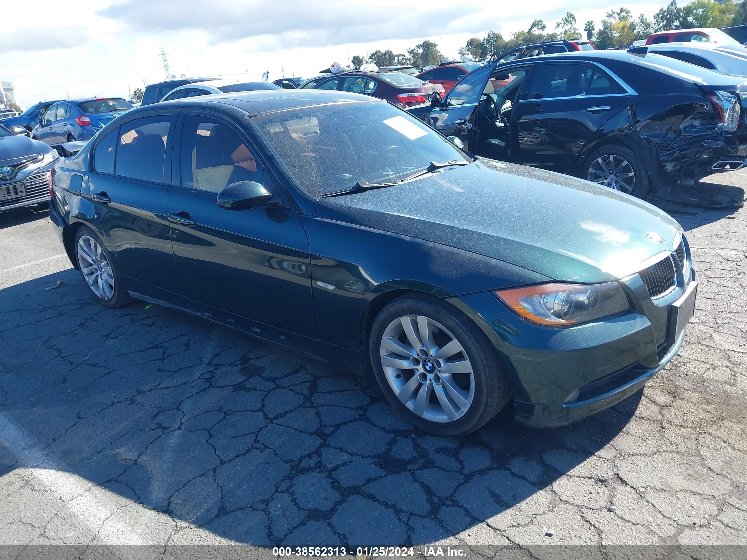 BMW 3ER 2007 wbava37527ne29160