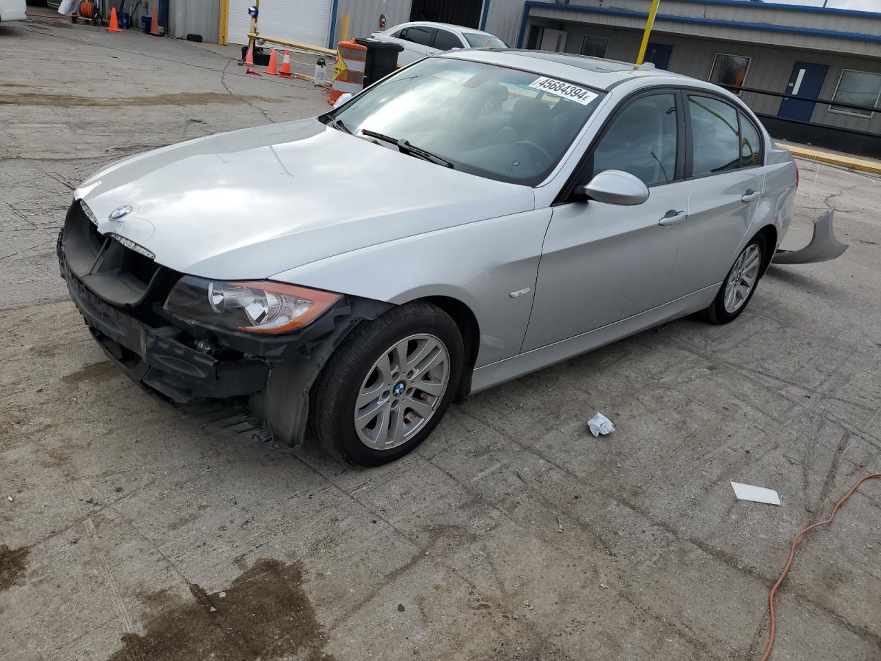 BMW 3ER 2006 wbavb13516pt18560