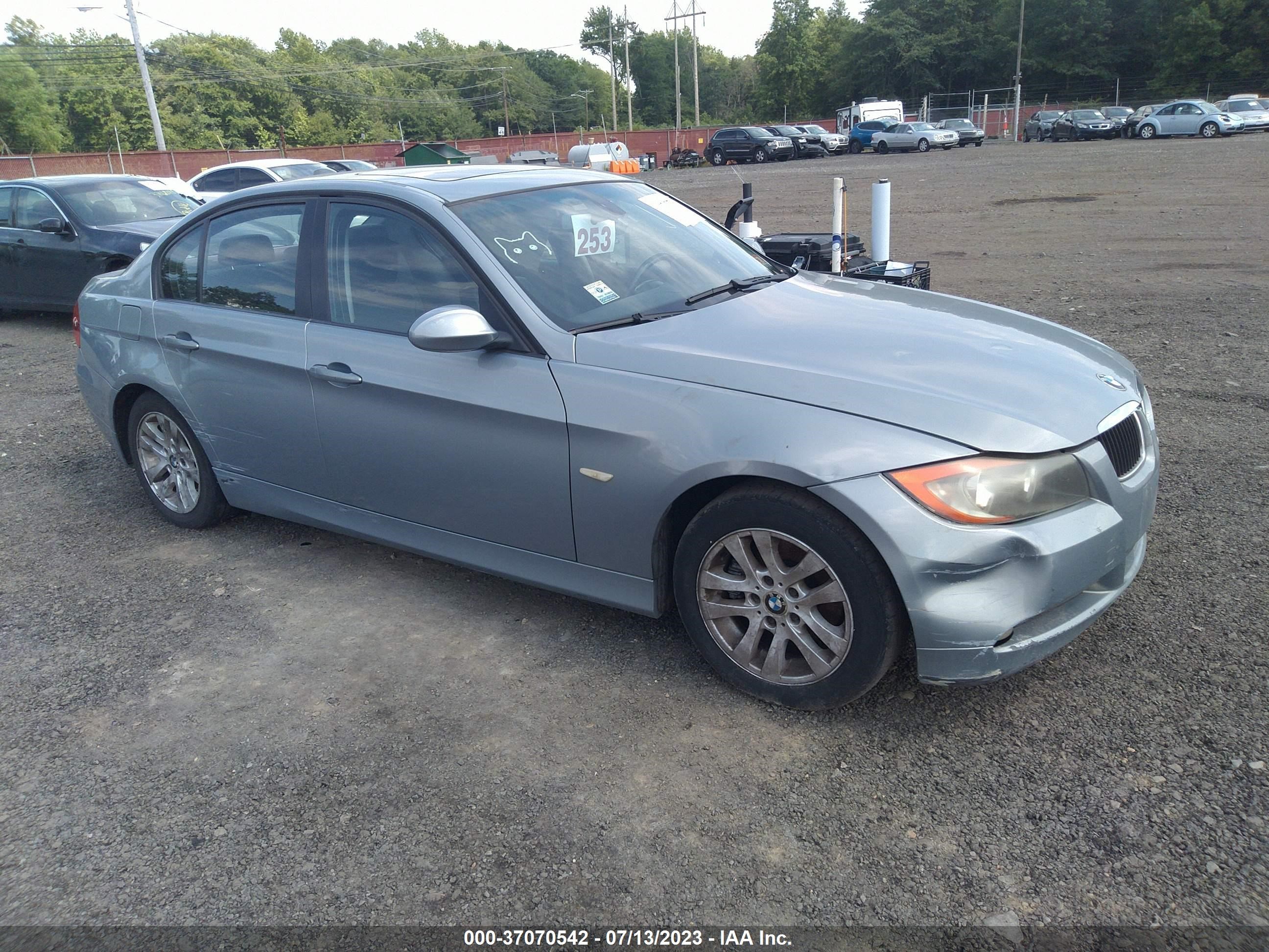 BMW 3ER 2006 wbavb13576kr63808