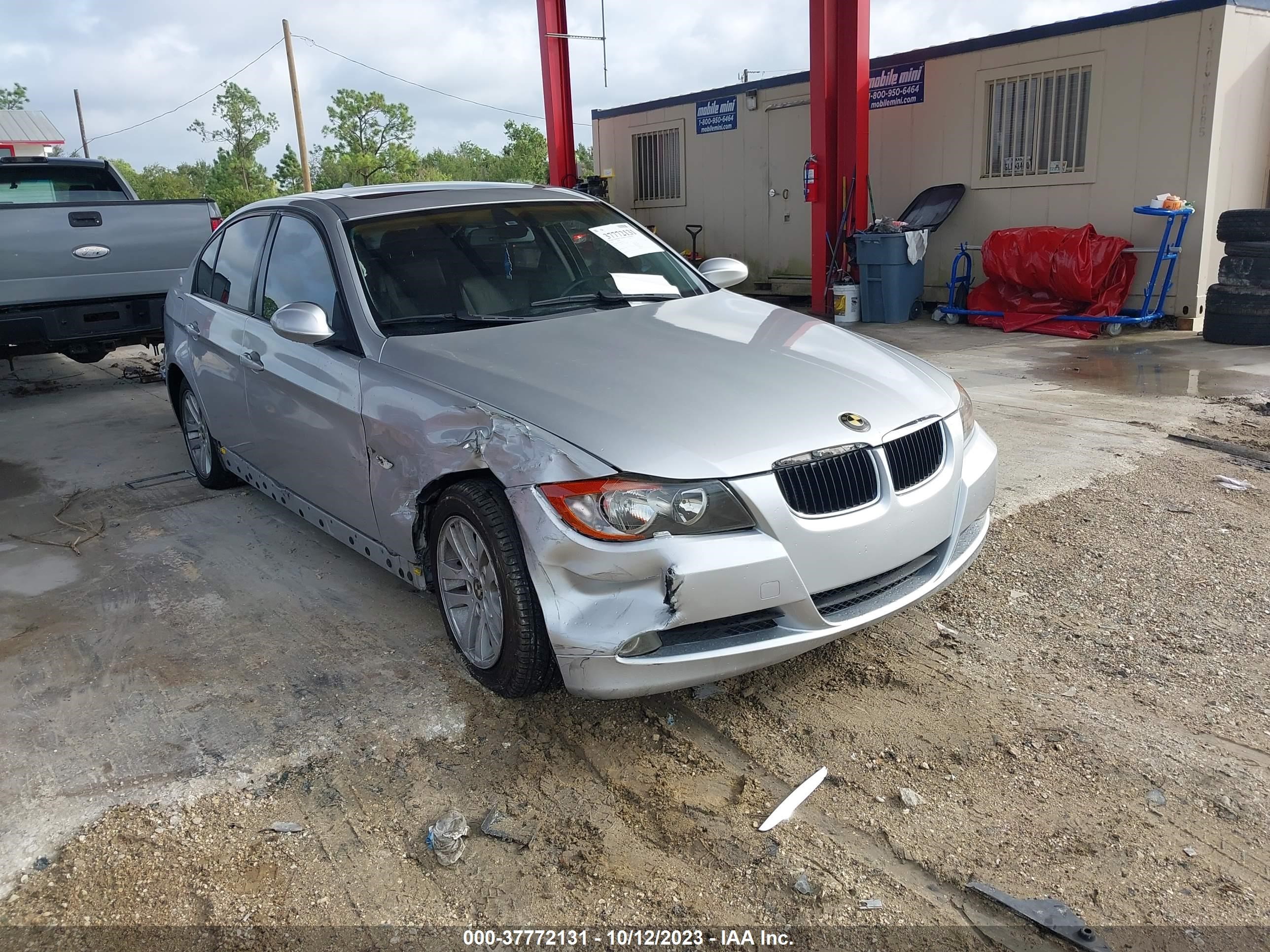 BMW 3ER 2006 wbavb135x6pt24471