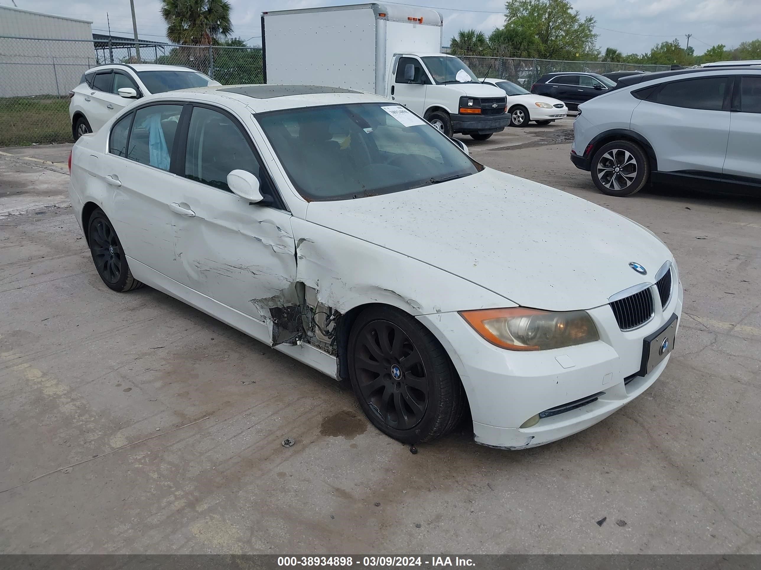 BMW 3ER 2006 wbavb33546kr78679