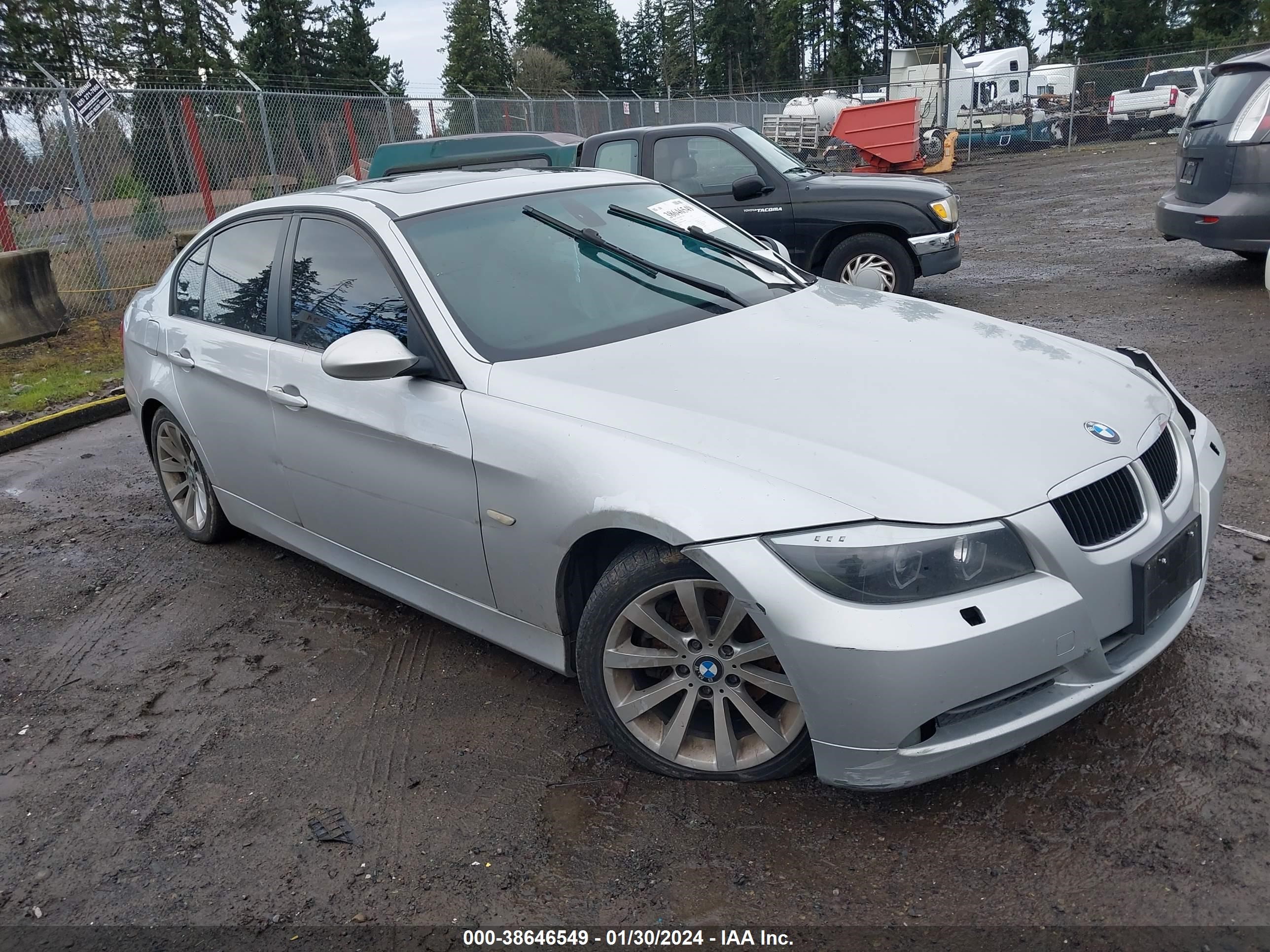 BMW 3ER 2008 wbavc53598f008816