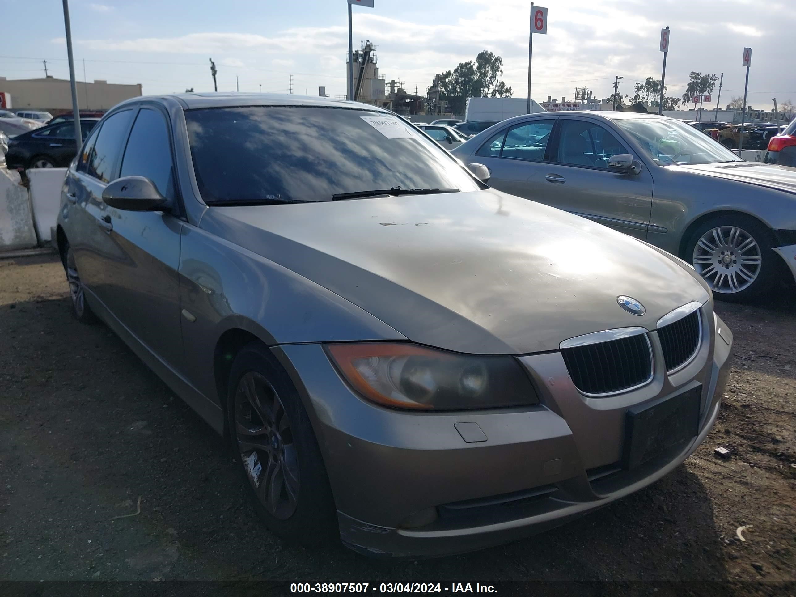 BMW 3ER 2008 wbavc93538k037761