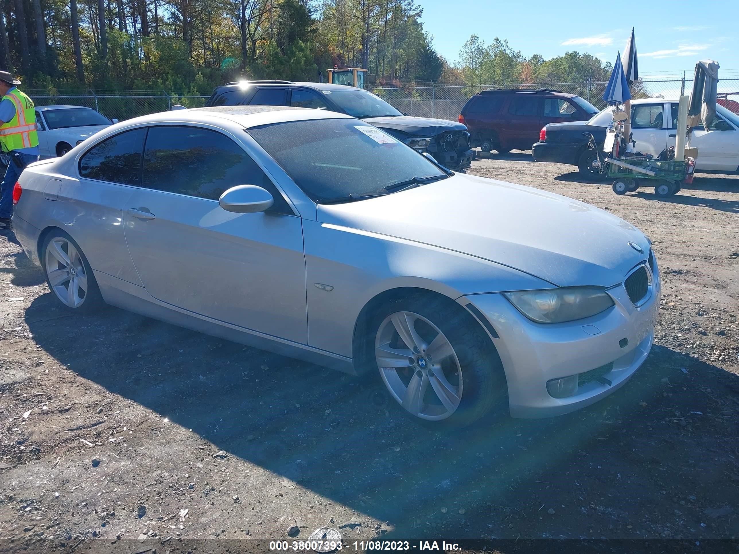 BMW 3ER 2008 wbawb73508p039823