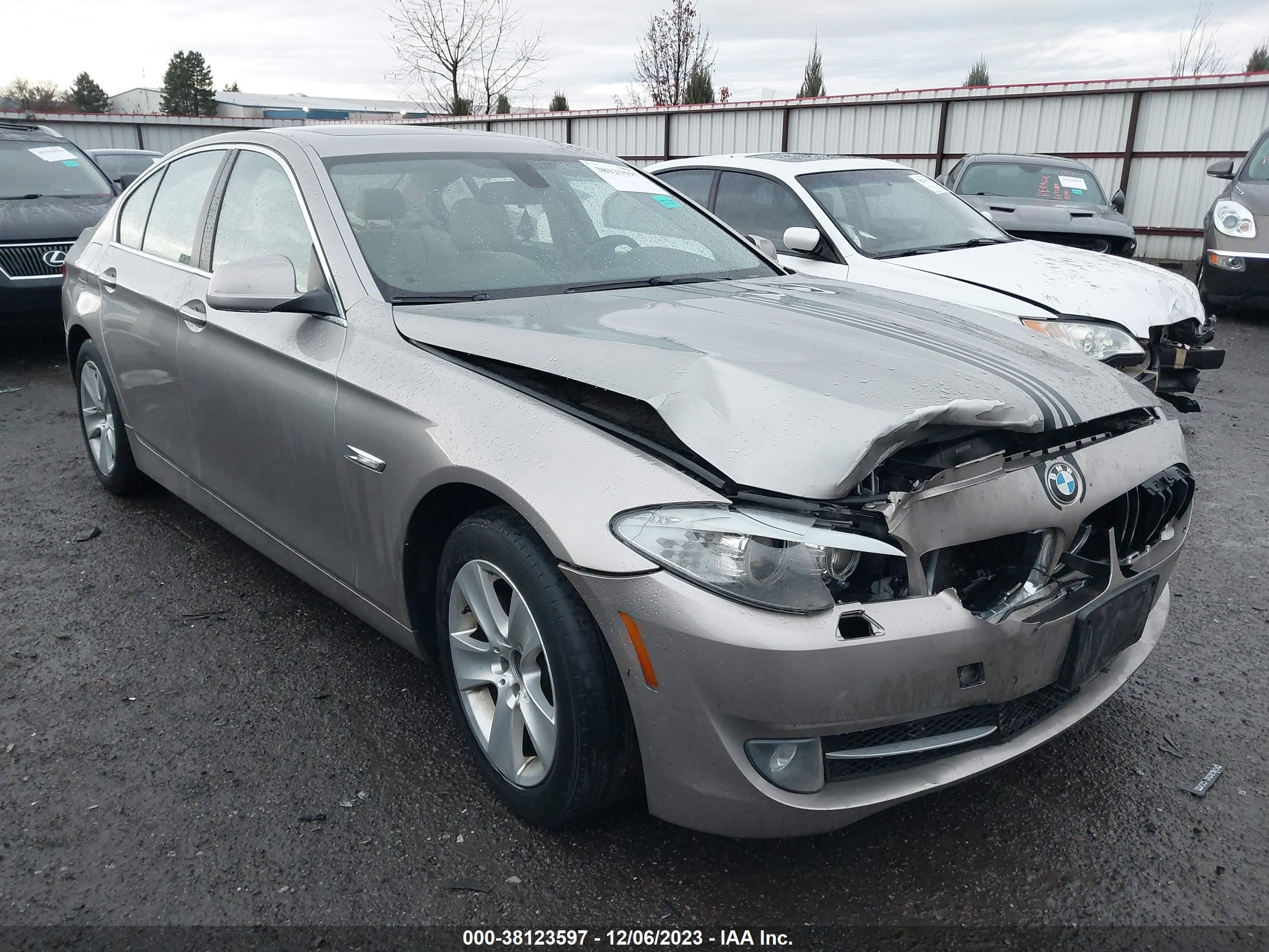 BMW 5ER 2013 wbaxh5c59dd110777