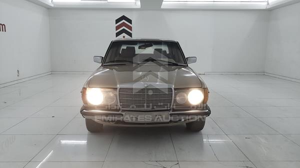 MERCEDES-BENZ 230 1984 wdb12322310118504