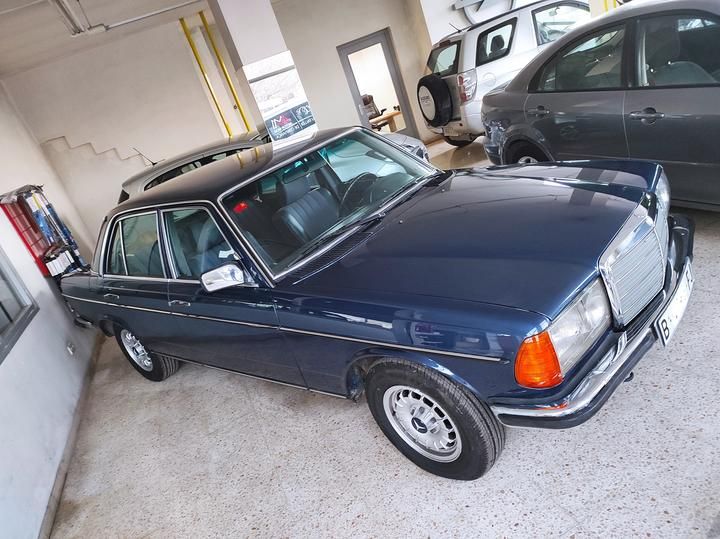 MERCEDES-BENZ 230E CITY CAR 1982 wdb12322310123224