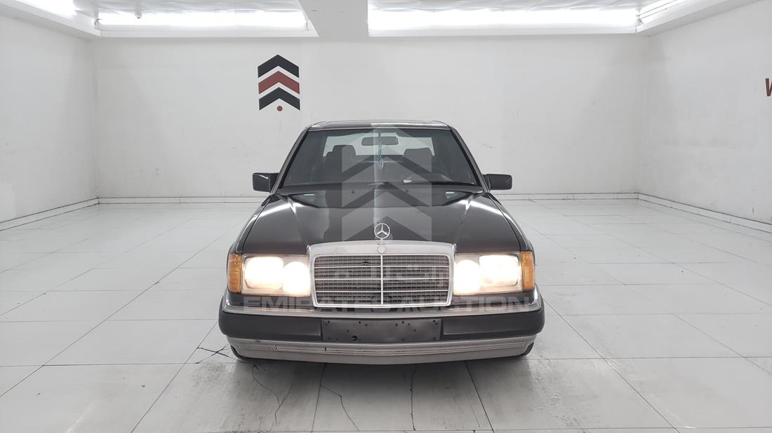 MERCEDES E 1993 wdb1240301b835095