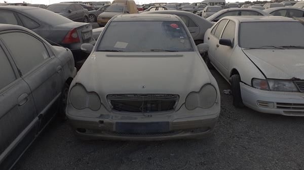 MERCEDES-BENZ C200 2002 wdb2030451f261141