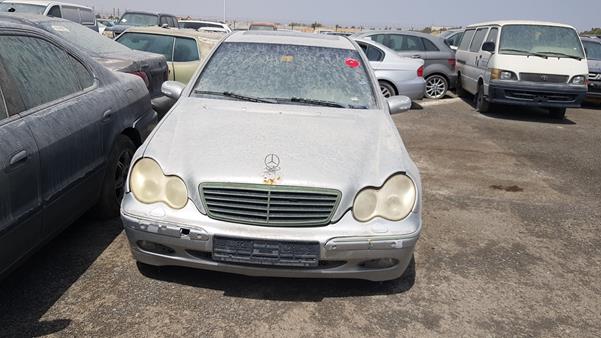 MERCEDES-BENZ C 240 2001 wdb2030611f464561