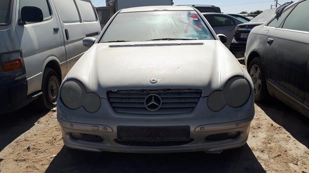 MERCEDES-BENZ C200 0 wdb2037451a327323