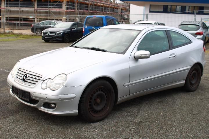 MERCEDES-BENZ C-CLASS COUPE 2005 wdb2037521a868330