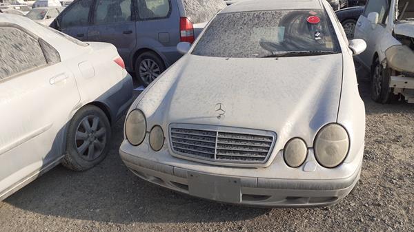 MERCEDES-BENZ CLK320 1998 wdb2083651f052933