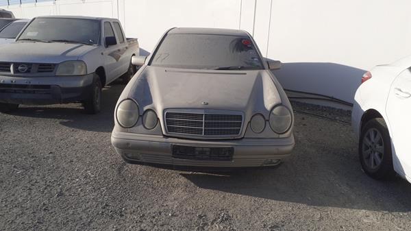 MERCEDES-BENZ E 240 1999 wdb2100611a811121