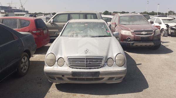 MERCEDES-BENZ E 320 2001 wdb2100621b352412