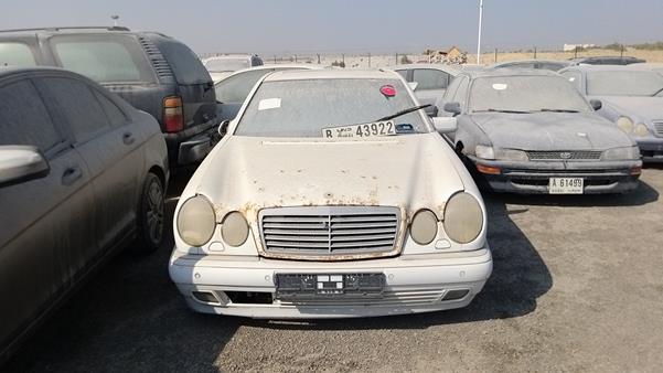 MERCEDES-BENZ E320 1999 wdb2100631a754249