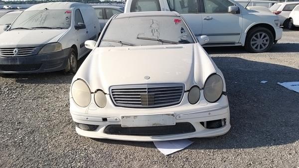 MERCEDES-BENZ E500 2003 wdb2110701a211562