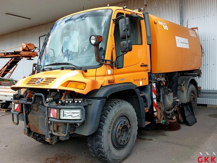 MERCEDES-BENZ UNIMOG 2000 wdb4052201w195685